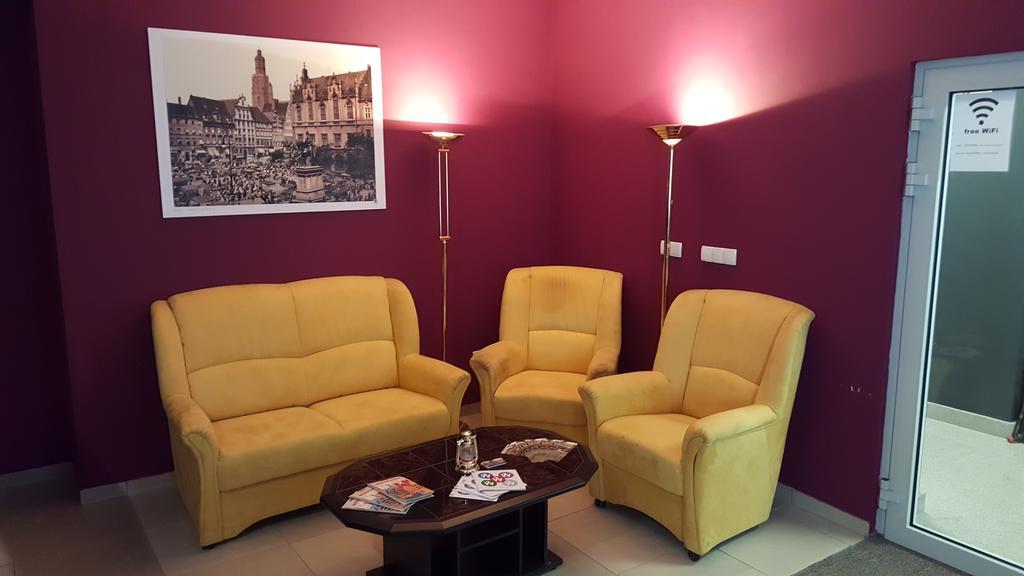 Wroclov Hostel Wrocław Eksteriør billede